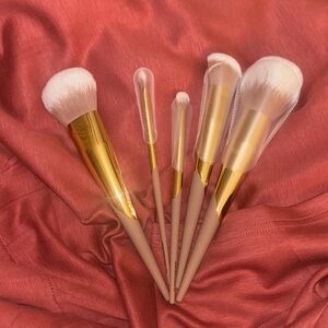 Luxurious Mocha- 5- Piece Makeup Brush Set